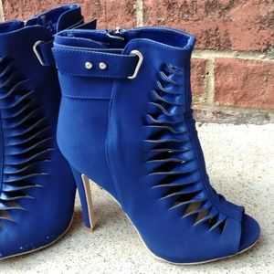 JUSTFAB Royal Blue Suede Shoes Size 7